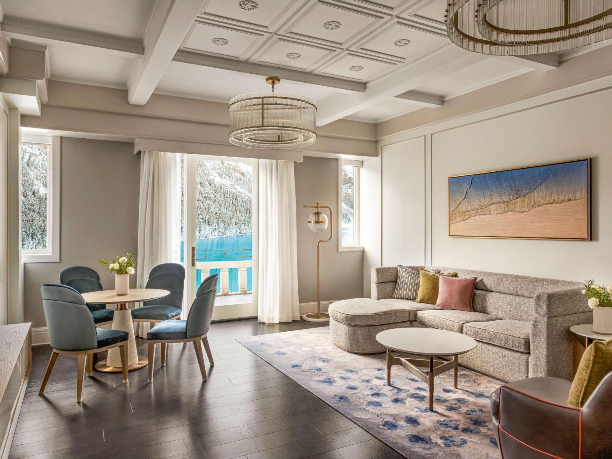 Fairmont Chateau Lake Louise Bagian luar foto A living room at The St. Regis Abu Dhabi