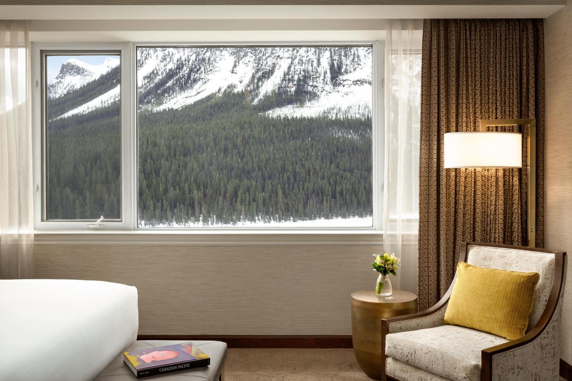 Fairmont Chateau Lake Louise Bagian luar foto